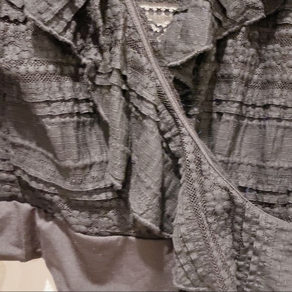 Tularosa Flora Lace Ruffled Bodysuit Black Size Large - Picture 7 of 12